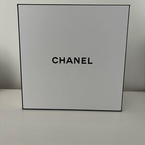 Chanel Box 9x9x4